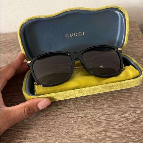 Gucci sunglasses - Picture 1 of 7